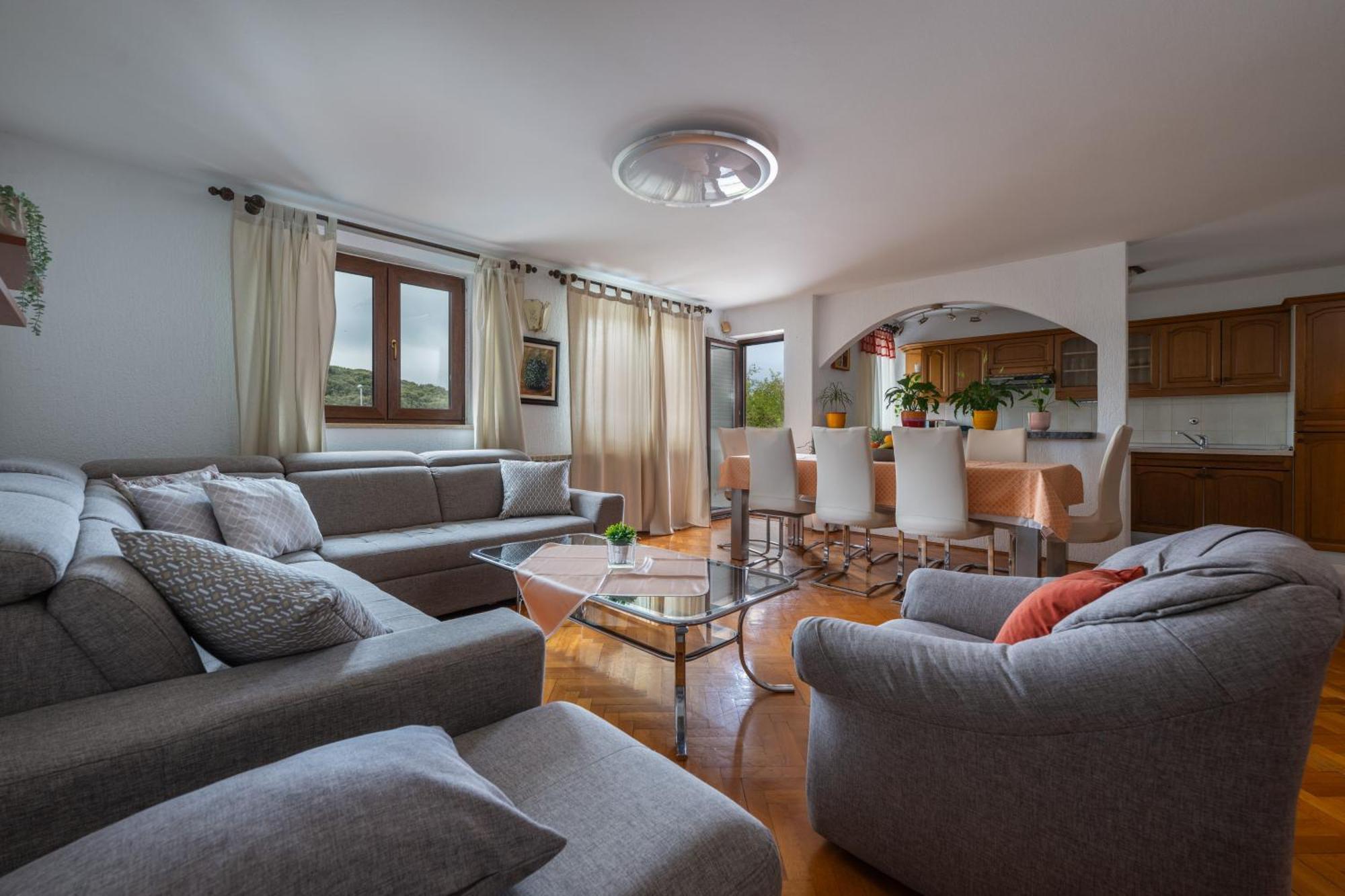 Villa Lealeana *