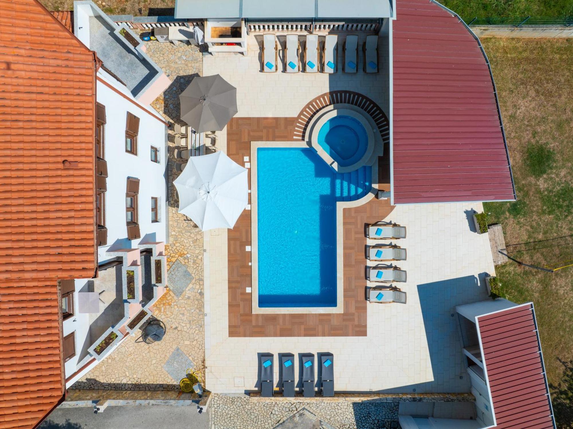 Villa Lealeana Pula