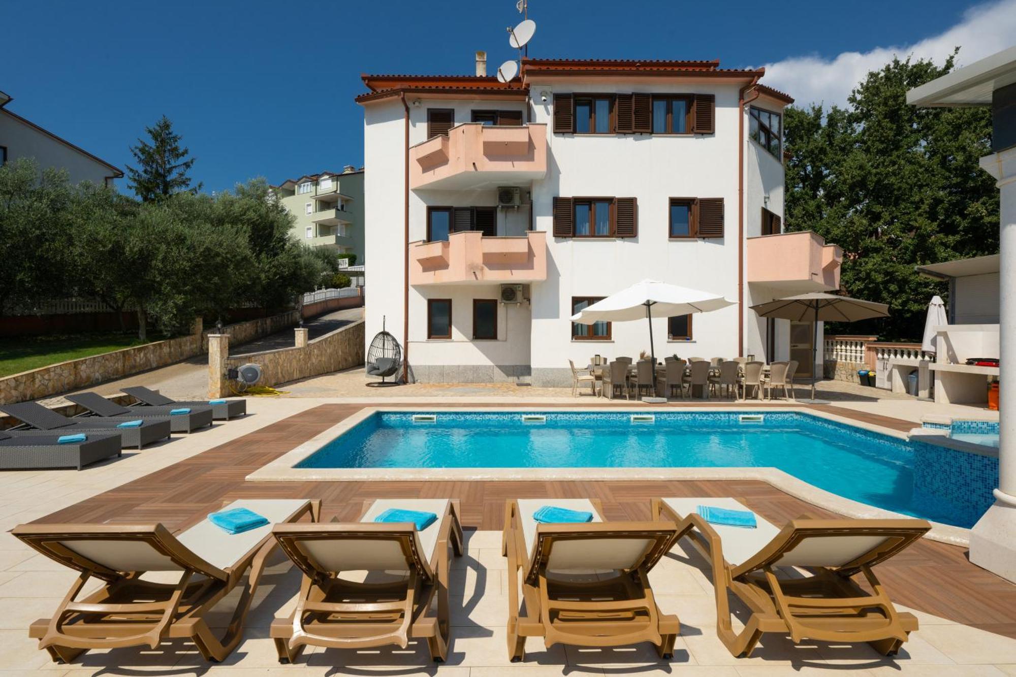 Villa Lealeana Pula
