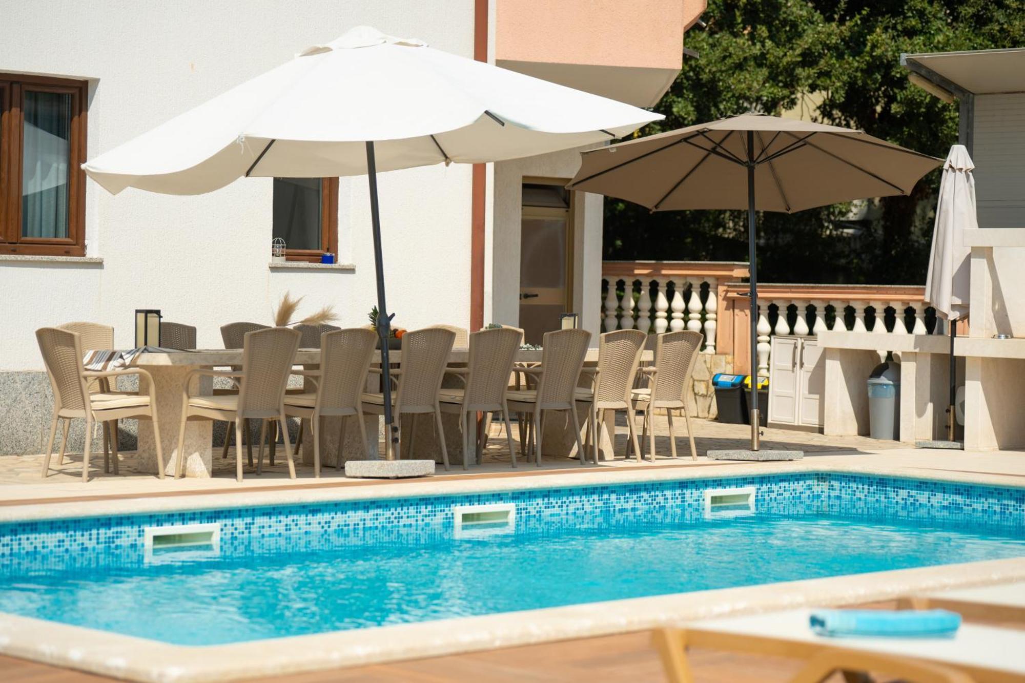 Lealeana Villa Pula